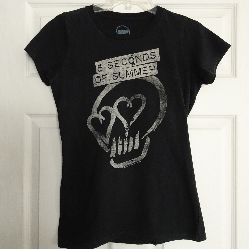 5 Seconds Of Summer Skull Heart Eyes Black Juniors